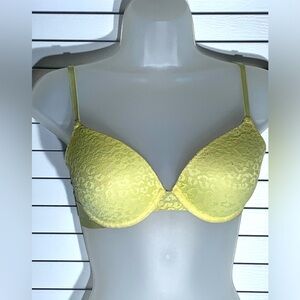 Sexy Pink Victoria's Secret Wear Everywhere Push-up Bra Size 32D